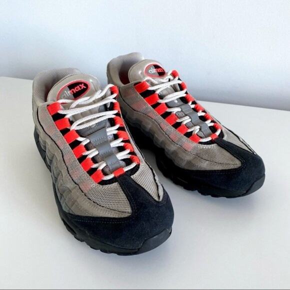 NIKE AIR MAX 95 SOLAR RED Size 8 - Picture 3 of 10